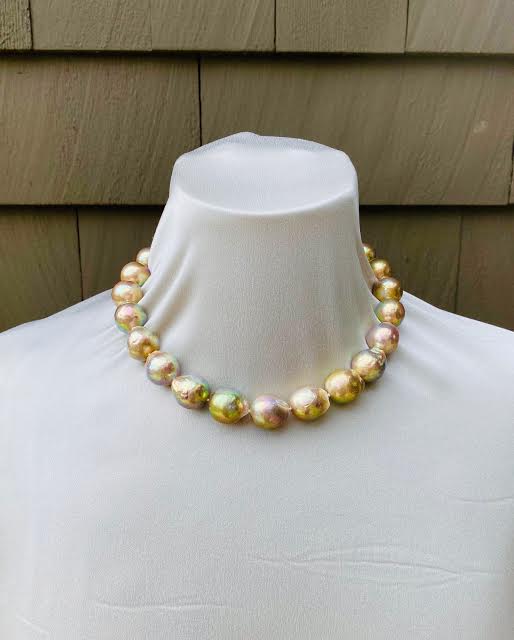 Pistachio Pear Necklace - Theresa Baybutt